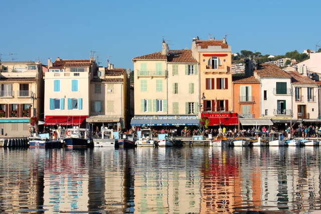 Bella Figura designer travels: calligrapher Sarah Hanna is currently splitting her time between California and the beautiful village of Cassis, France