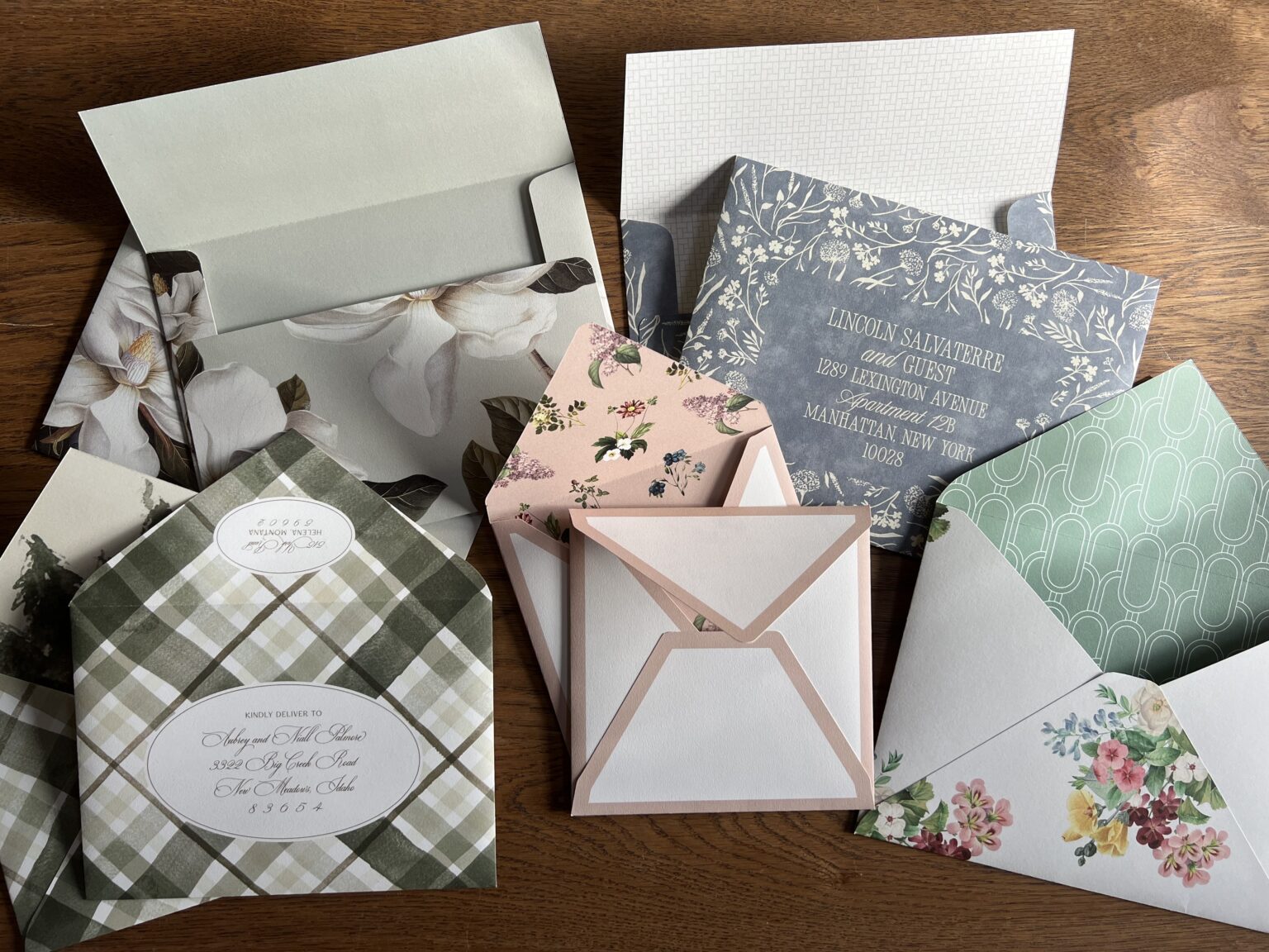 We Offer Custom Envelopes - Bella Figura