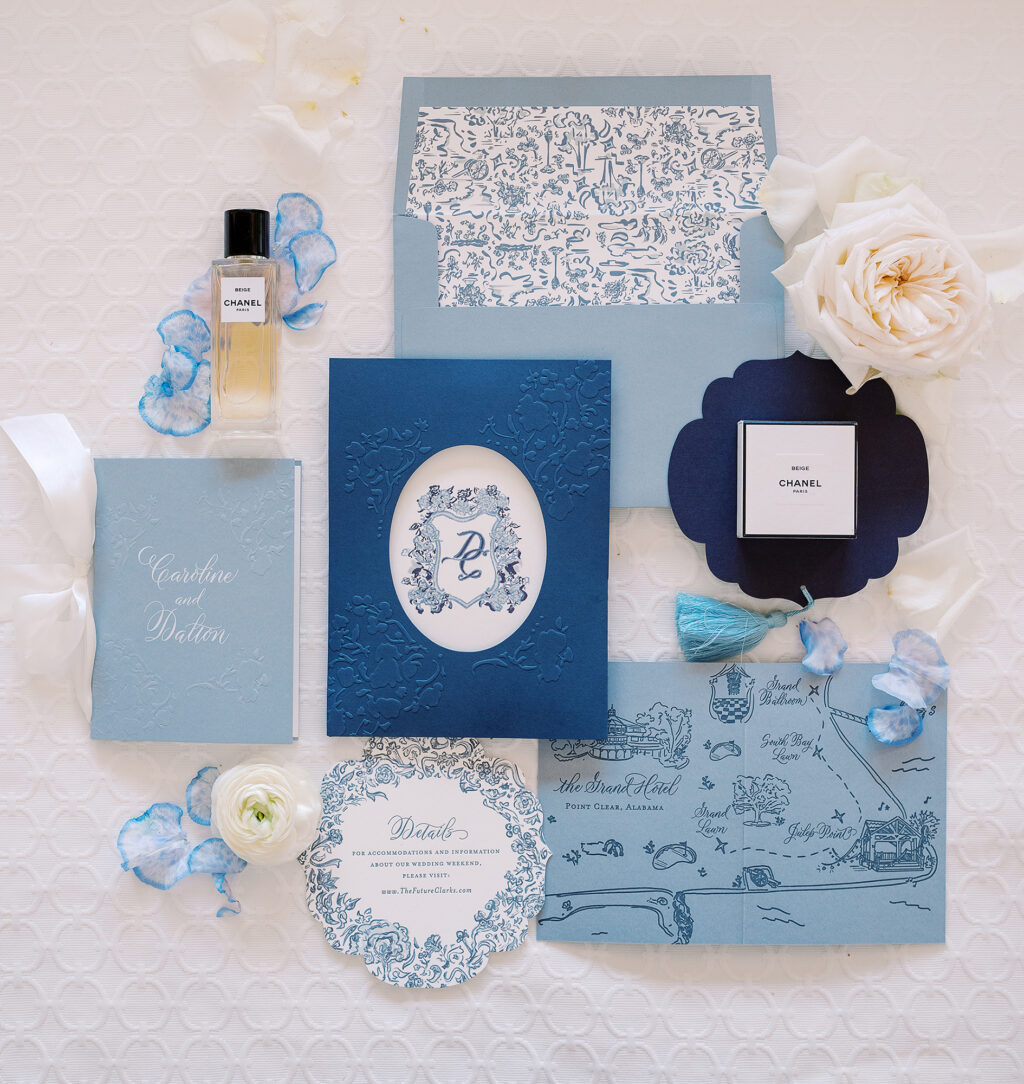 Bella Figura embossed pocket panel
