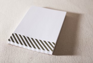 Band scratch pad
