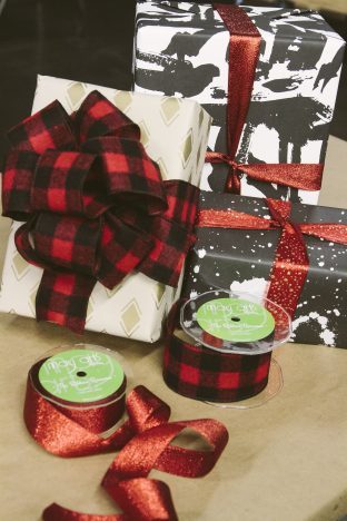 Smock gift wrapping workshop with May Arts Ribbon